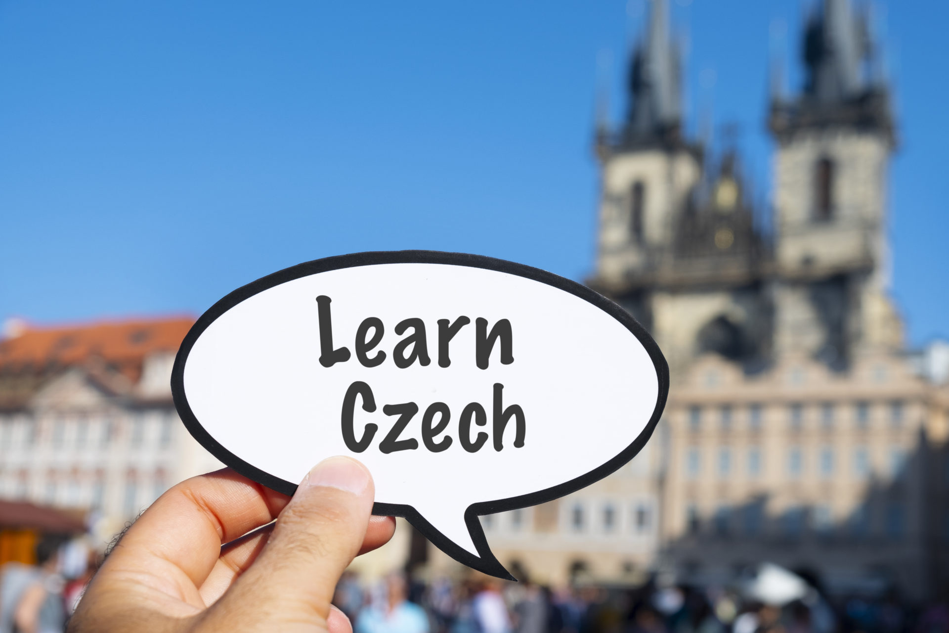 Qual a língua que se fala em Praga?