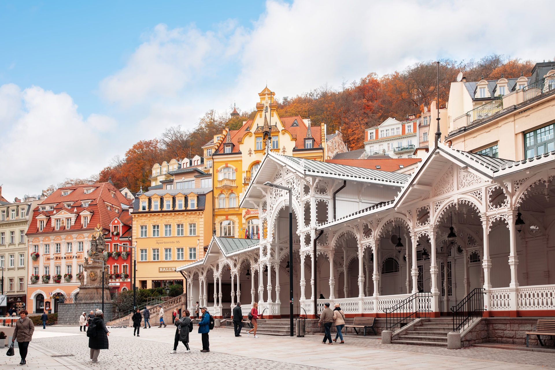 Marked Living room path Karlovy Vary - Excursii de o zi și Drumeții