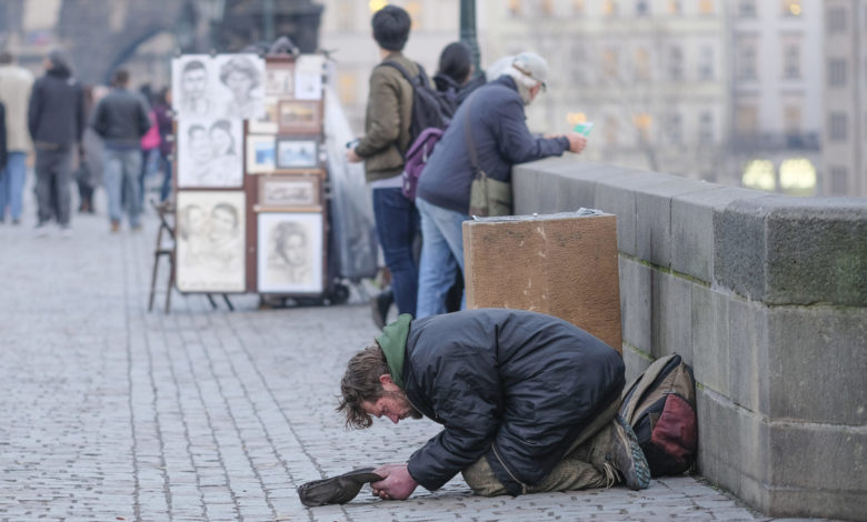 prague homeless tour