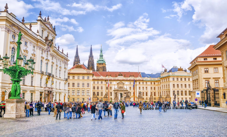 prague castle free walking tour