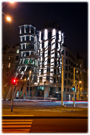 Moderne by, Dancing House